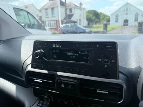 Vauxhall Combo 1.5 Turbo D 2300 Sportive L2 H1 Euro 6 (s/s) 4dr 25