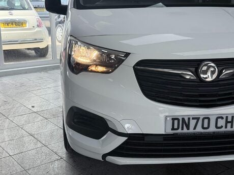 Vauxhall Combo 1.5 Turbo D 2300 Sportive L2 H1 Euro 6 (s/s) 4dr 5
