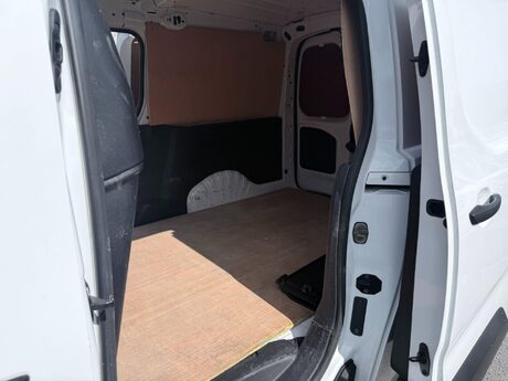 Vauxhall Combo 1.5 Turbo D 2300 Sportive L2 H1 Euro 6 (s/s) 4dr 32