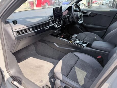 Audi A4 2.0 TDI 40 Black Edition S Tronic quattro Euro 6 (s/s) 5dr 52