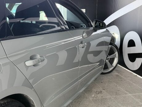 Audi A4 2.0 TDI 40 Black Edition S Tronic quattro Euro 6 (s/s) 5dr 3