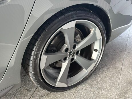 Audi A4 2.0 TDI 40 Black Edition S Tronic quattro Euro 6 (s/s) 5dr 1