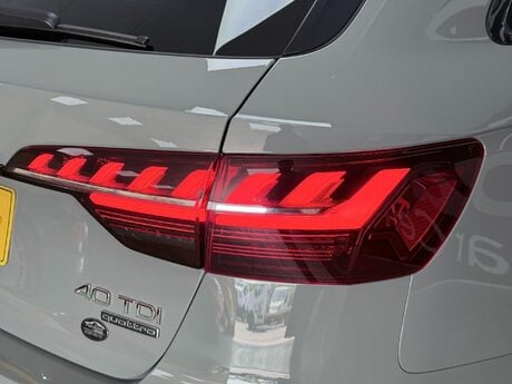 Audi A4 2.0 TDI 40 Black Edition S Tronic quattro Euro 6 (s/s) 5dr 17