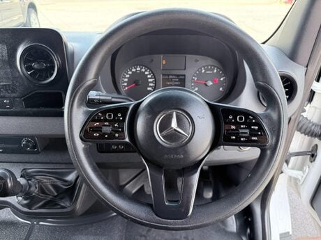 Mercedes-Benz Sprinter 2.1 314 CDI RWD L2 H2 Euro 6 5dr 31