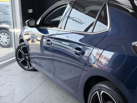 Vauxhall Corsa 1.2 Turbo Elite Nav Premium Auto Euro 6 (s/s) 5dr 4