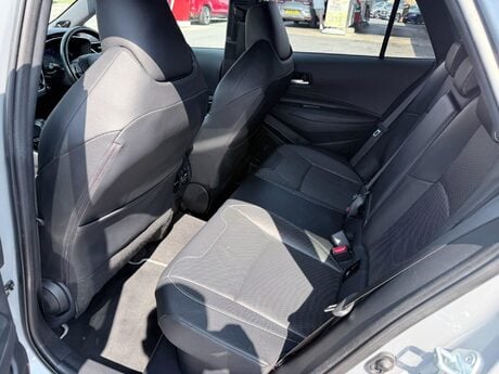 Toyota Corolla 2.0 VVT-h Excel Touring Sports CVT Euro 6 (s/s) 5dr 44