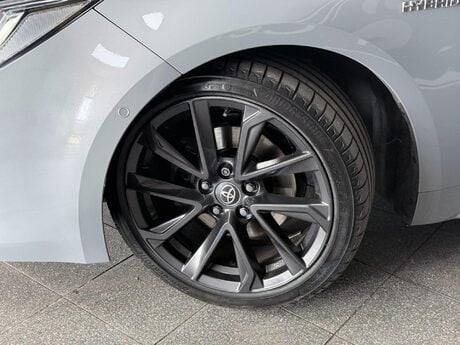 Toyota Corolla 2.0 VVT-h Excel Touring Sports CVT Euro 6 (s/s) 5dr 10