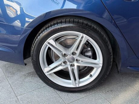 Audi A4 2.0 TDI S line S Tronic quattro Euro 6 (s/s) 5dr 3