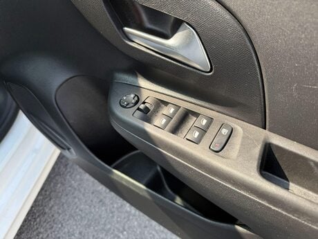 Vauxhall Corsa 1.2 SE Edition Euro 6 5dr 21