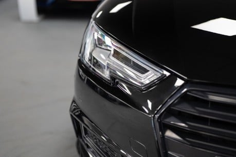 Audi A4 S Line Black Edition T 13