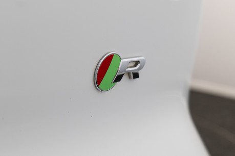 Jaguar F-Type R Auto 28