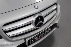 Mercedes-Benz GLA 220 D 4Matic Amg Line 3