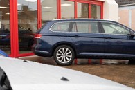 Volkswagen Passat Se Tdi Bluemotion Image 3