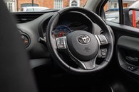 Toyota Yaris Icon Hybrid Vvt-I C Image 40