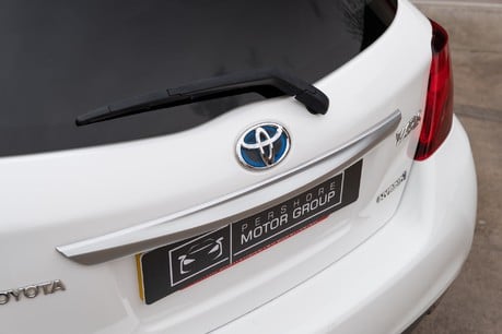 Toyota Yaris Icon Hybrid Vvt-I C 12