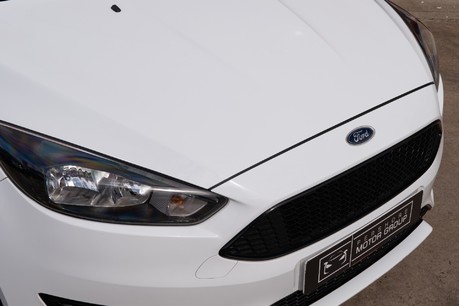 Ford Focus St-Line X 14