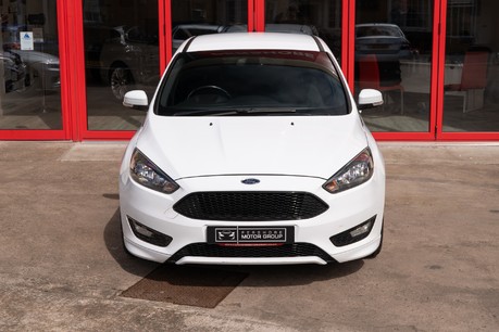 Ford Focus St-Line X 2