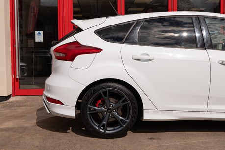 Ford Focus St-Line X 5