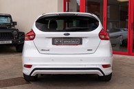 Ford Focus St-Line X Image 8