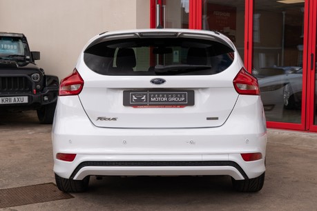 Ford Focus St-Line X 8