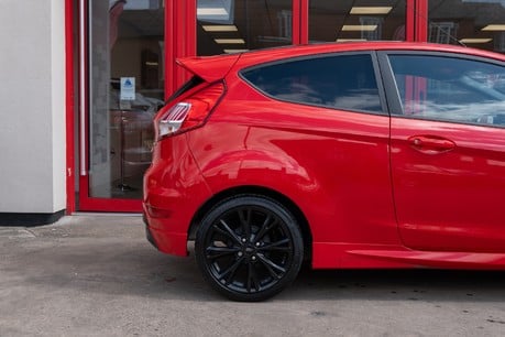 Ford Fiesta St-Line Red Editio 7