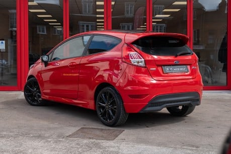 Ford Fiesta St-Line Red Editio 9