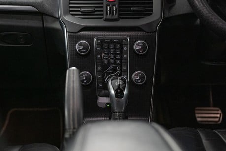 Volvo V40 R-Design Pro D3 Auto 50