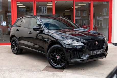 Jaguar F-Pace Chequered Flag Awd