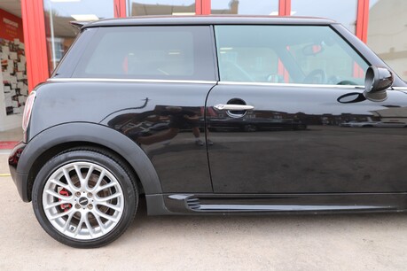 Mini Hatch Cooper Works 11