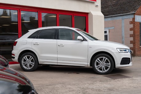 Audi Q3 S Line Tdi 9