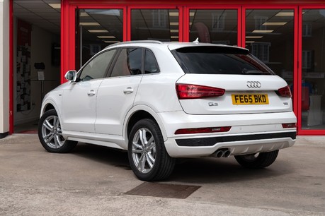 Audi Q3 S Line Tdi 12