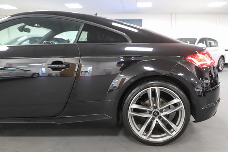 Audi TT S Line Black Edition T 20