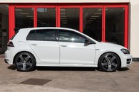 Volkswagen Golf R Image 8