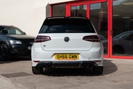 Volkswagen Golf R Image 11