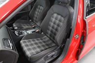 Volkswagen Golf Gtd S-A Image 24