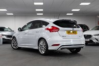 Ford Focus St-Line Image 16