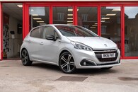 Peugeot 208 Gt Line Pure Tech S/S Image 1