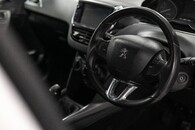 Peugeot 2008 Active Image 5