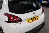 Peugeot 2008 Active Image 14