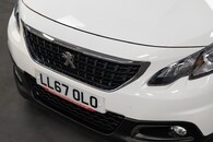 Peugeot 2008 Active Image 21