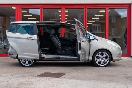 Ford B-Max Titanium X 11