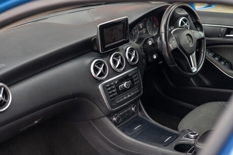 Mercedes-Benz A Class Blueefficiency Se Cd 28