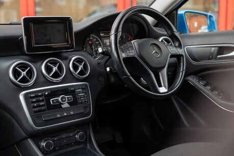 Mercedes-Benz A Class Blueefficiency Se Cd 7