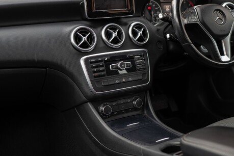 Mercedes-Benz A Class Blueefficiency Se Cd 29