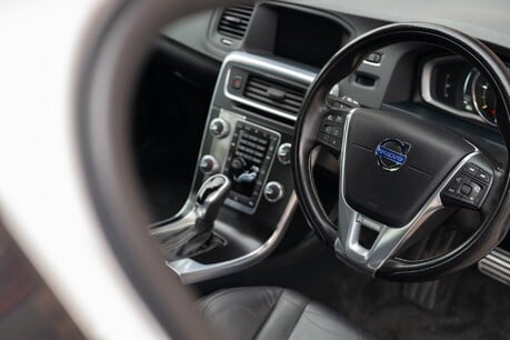 Volvo S60 R-Design Nav D4 Auto 4