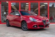 Alfa Romeo Giulietta Exclusive Jtdm- Image 1