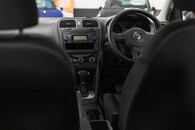 Volkswagen Golf S Tsi Image 35