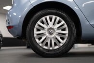 Volkswagen Golf S Tsi Image 19