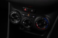 Peugeot 208 Active Image 27