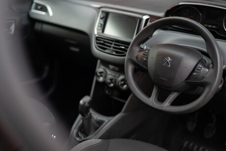 Peugeot 208 Active 5